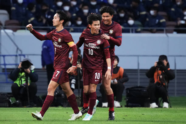 王曼昱这位