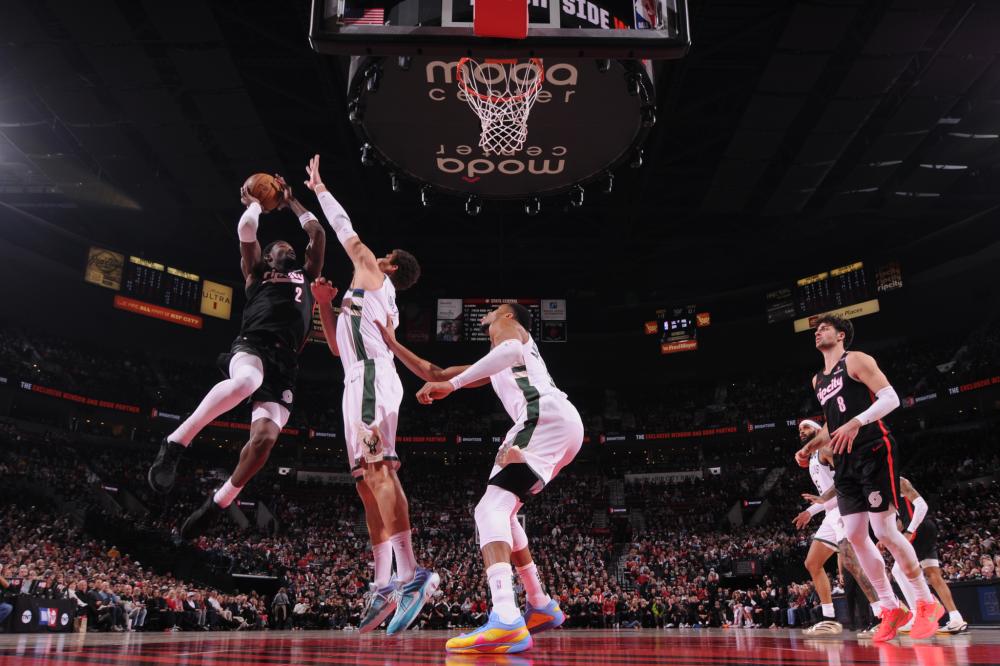 她在赛场上 她在赛场上