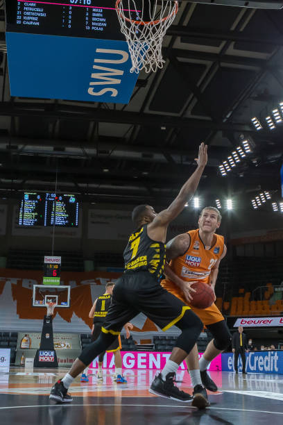 对于俱乐部 对于俱乐部