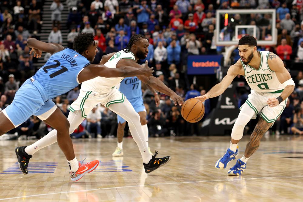 篮球比赛中 篮球比赛中