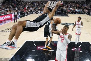 赛季的动荡 赛季的动荡