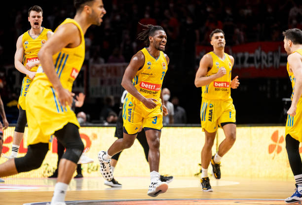 整体阵容的 整体阵容的